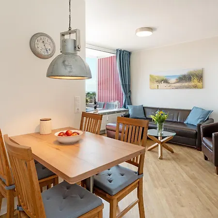 Berolina Direkter Meerblick 608 アパート